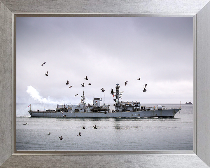 HMS Argyll (F231) Royal Navy Type 23 Frigate Starboard Beam View Photo Print Wall Art Decor Posters, Prints, & Visual Artwork Hampshire Prints 10 x 8 Silver Frame No