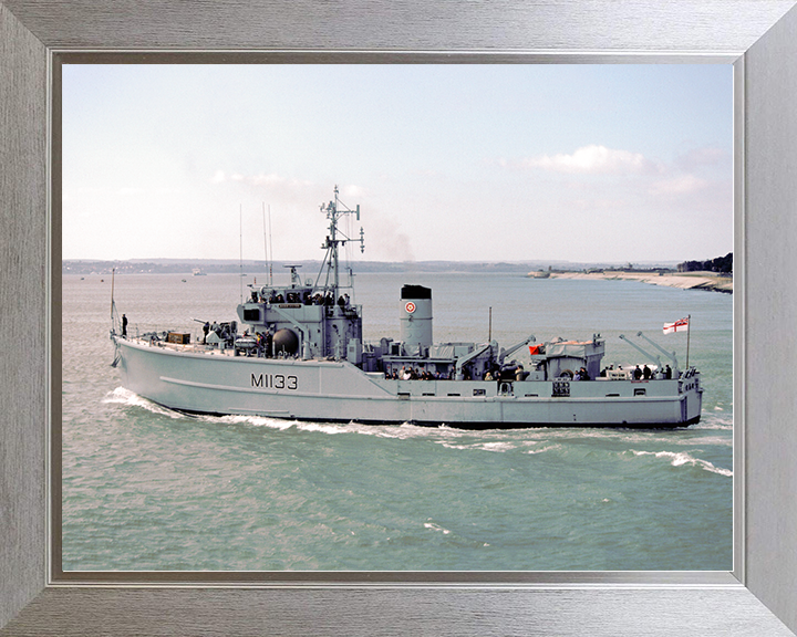 HMS Bossington (M1133) Royal Navy Ton Class Minesweeper Leaving Portsmouth Photo Print Wall Art Decor Posters, Prints, & Visual Artwork Hampshire Prints 10 x 8 Silver Frame No