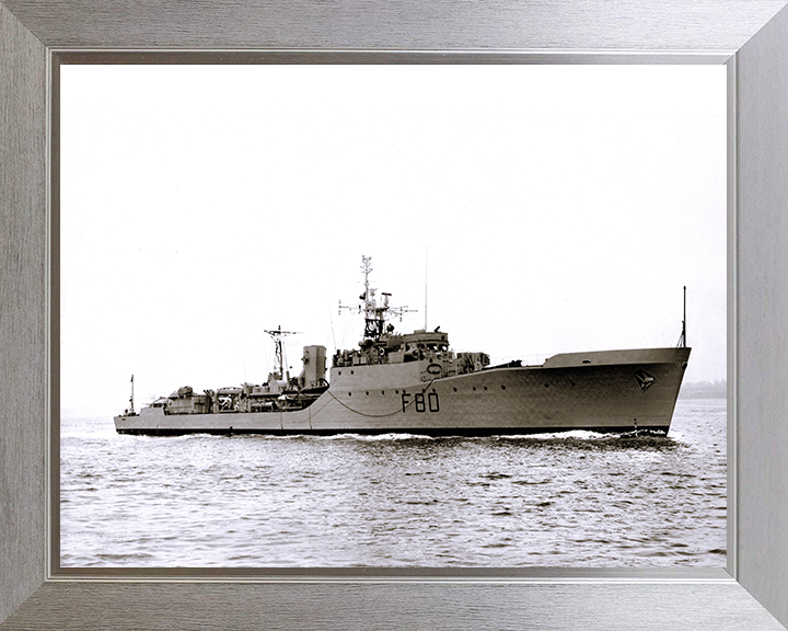 HMS Duncan (F80) Photo Print - Starboard View - Royal Navy Blackwood Class Frigate Posters, Prints, & Visual Artwork Hampshire Prints 10 x 8 Silver Frame No