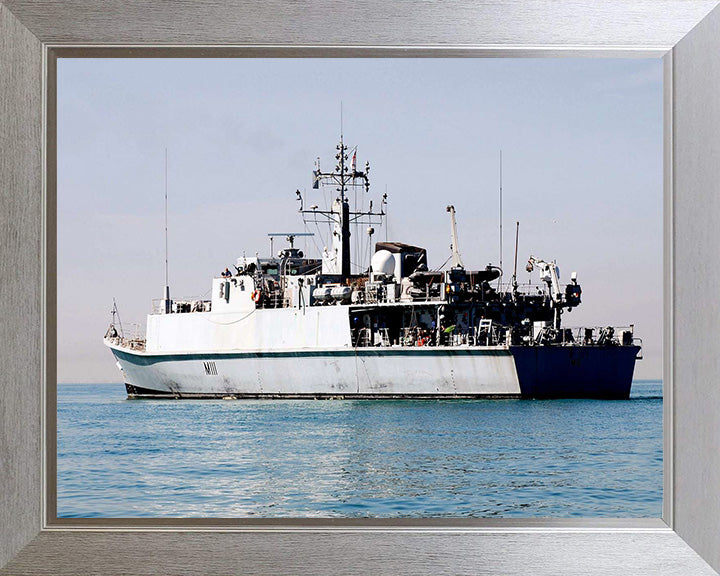 HMS Blyth M111 Royal Navy Sandown class minehunter Photo Print or Framed Print - Hampshire Prints