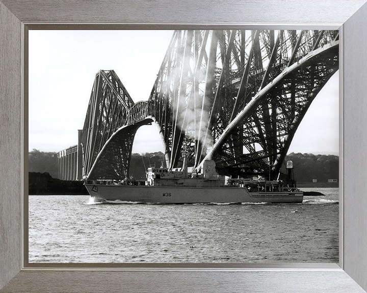 HMS Bicester (M36) Photo Print - Firth Of Forth - Royal Navy Hunt Class Mine Warfare Vessel