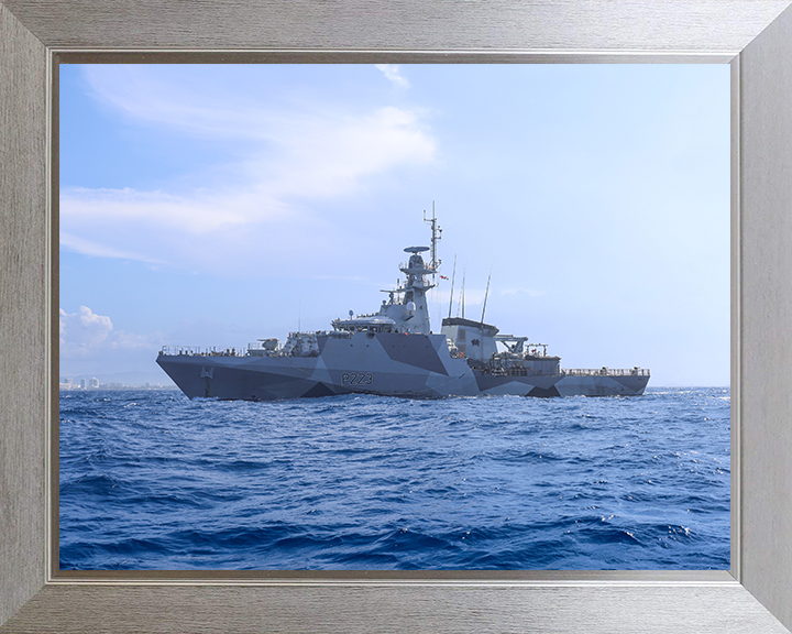 HMS Medway (P223) Photo Print - Puerto Rico 2025 - Royal Navy River Class Patrol Vessel Hampshire Prints 10 x 8 Silver Frame No