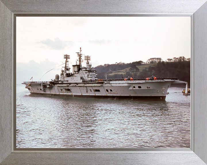 HMS Ark Royal (R09) Royal Navy Audacious Class Aircraft Carrier Paying Off Photo Print Wall Art Decor Posters, Prints, & Visual Artwork Hampshire Prints 10 x 8 Silver Frame No