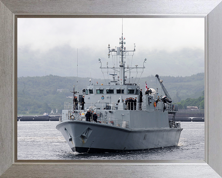 HMS Blyth (M111) Photo Print - Deploys 2012 - Royal Navy Sandown Class Minehunter Posters, Prints, & Visual Artwork Hampshire Prints 10 x 8 Silver Frame No