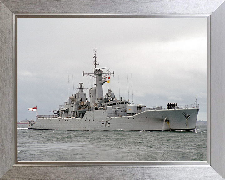 HMS Berwick (F115) Royal Navy Rothesay Class Frigate Entering Harbour Photo Print Wall Art Decor Posters, Prints, & Visual Artwork Hampshire Prints 10 x 8 Silver Frame No