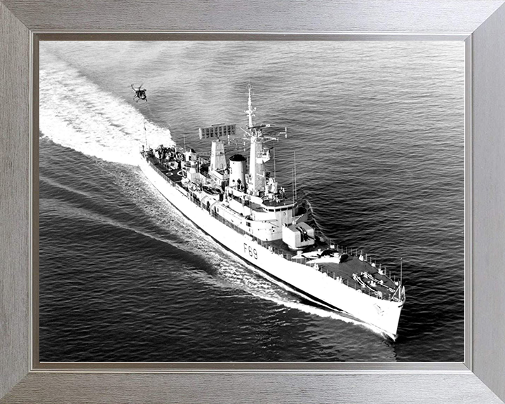HMS Bacchante (F69) Royal Navy Leander Class Frigate At Speed Photo Print Wall Art Decor Posters, Prints, & Visual Artwork Hampshire Prints 10 x 8 Silver Frame No