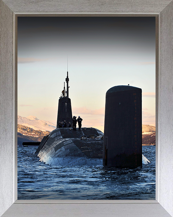 HMS Vanguard (S28) Photo Print - On the Clyde 2010 - Royal Navy Vanguard Class Submarine Hampshire Prints 10 x 8 Silver Frame No