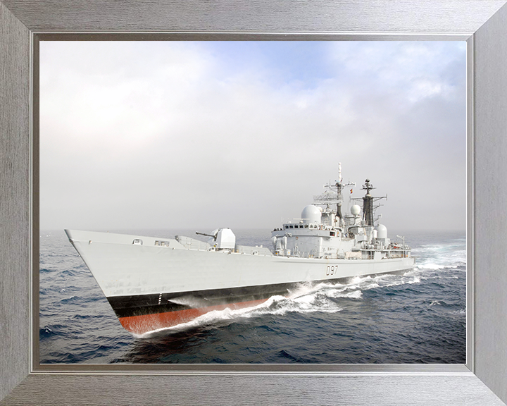 HMS Edinburgh (D97) Royal Navy Type 42 Destroyer At Speed Photo Print Wall Art Decor Posters, Prints, & Visual Artwork Hampshire Prints 10 x 8 Silver Frame No