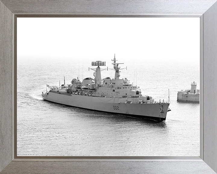 HMS Devonshire (D02) Royal Navy County Class Destroyer Entering Harbour Photo Print Wall Art Decor Posters, Prints, & Visual Artwork Hampshire Prints 10 x 8 Silver Frame No