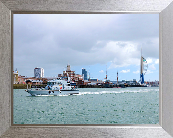 HMS Blazer (P279) Royal Navy Archer Class P2000 Patrol Vessel Portsmouth Return 2019 Photo Print Wall Art Decor Posters, Prints, & Visual Artwork Hampshire Prints 10 x 8 Silver Frame No
