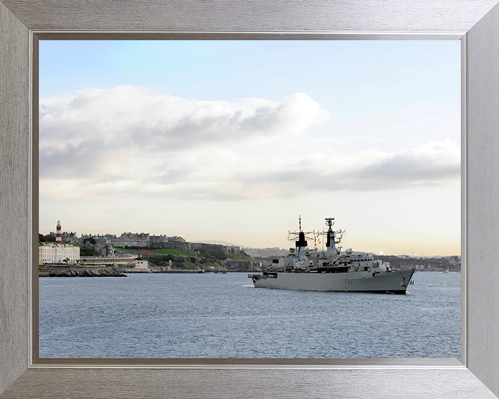 HMS Chatham (F87) Photo Print - Homecoming 2008 - Royal Navy Type 22 Frigate Posters, Prints, & Visual Artwork Hampshire Prints 10 x 8 Silver Frame No