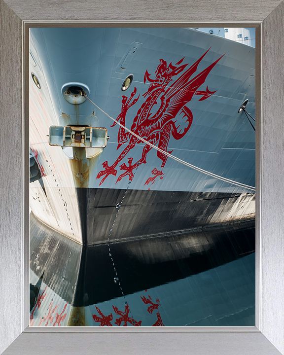 HMS Dragon (D35) Royal Navy Type 45 Destroyer Bow Reflections Photo Print Wall Art Decor Posters, Prints, & Visual Artwork Hampshire Prints 10 x 8 Silver Frame No