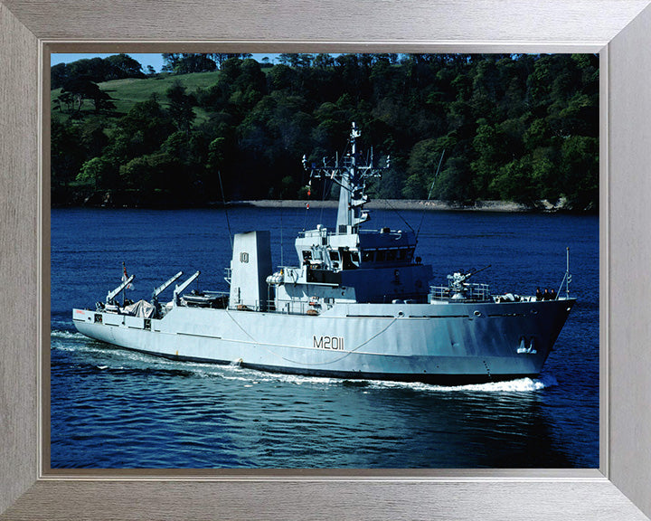 HMS Orwell M2011 | Photo Print | Framed Print | River Class | Minesweeper | Royal Navy Hampshire Prints