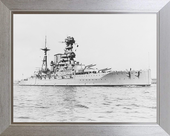 HMS Barham (04) Photo Print - Starboard Side View - Royal Navy Queen Elizabeth Class Battleship Hampshire Prints 10 x 8 Silver Frame No