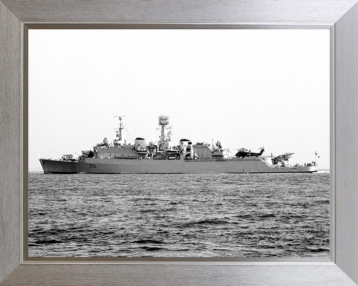 HMS Glamorgan D19 | Photo Print | Framed Print | County Class | Destroyer | Royal Navy Hampshire Prints