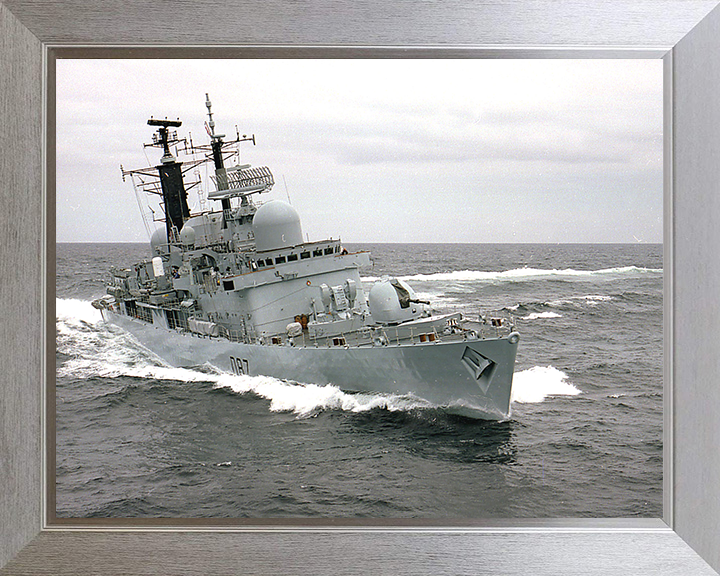 HMS Newcastle (D87) Photo Print - Underway 1999 - Royal Navy Type 42 Destroyer