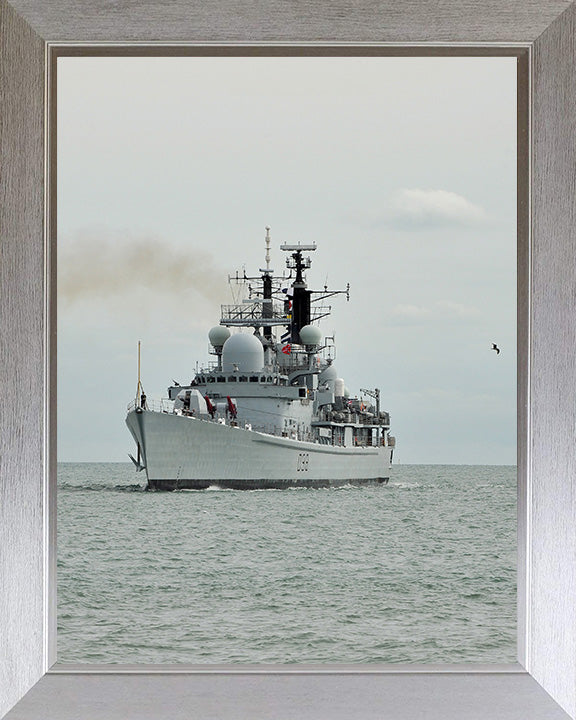 HMS York (D98) Photo Print - Underway - Royal Navy Type 42 Destroyer Hampshire Prints 10 x 8 Silver Frame No