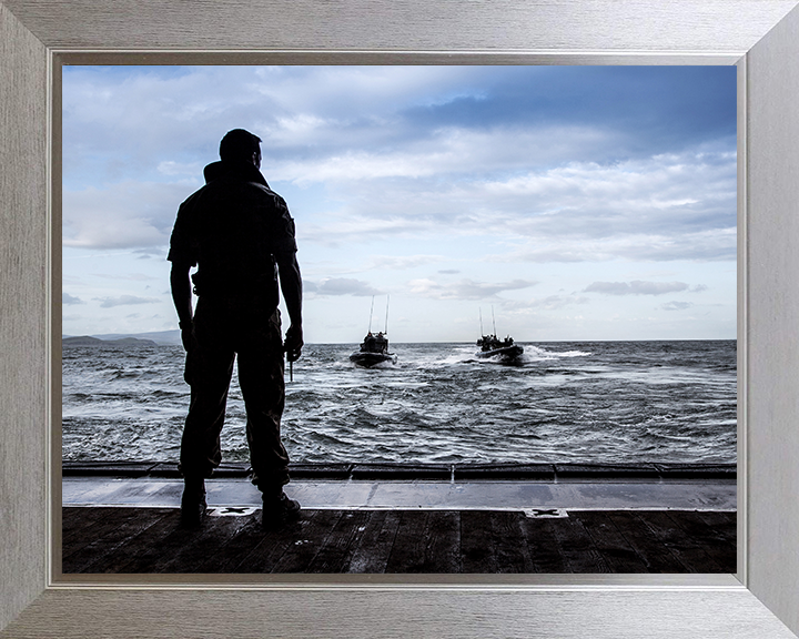 Royal Marines Commando amphibious assault teams Photo Print Hampshire Prints 10 x 8 Silver Frame No