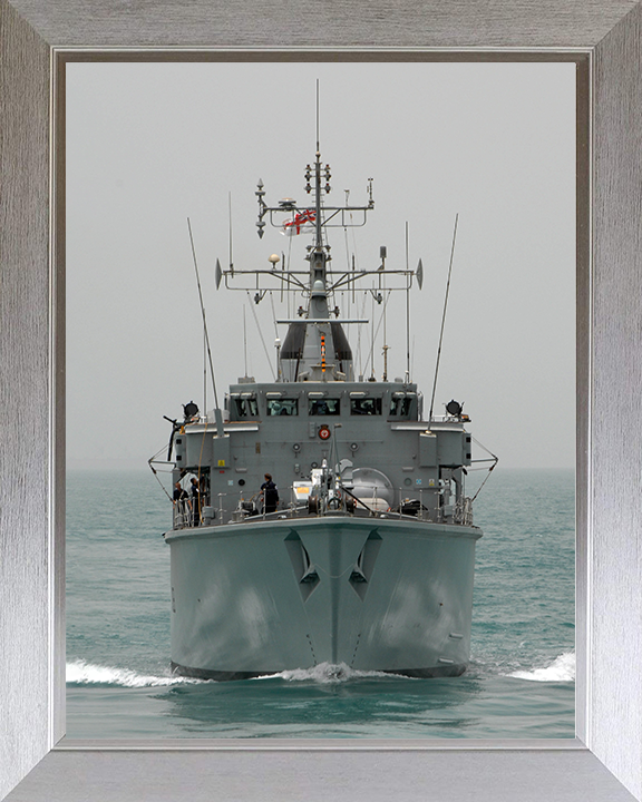 HMS Atherstone (M38) Photo Print - At Sea 2009 - Royal Navy Hunt Class Mine Warfare Vessel Hampshire Prints 10 x 8 Silver Frame No