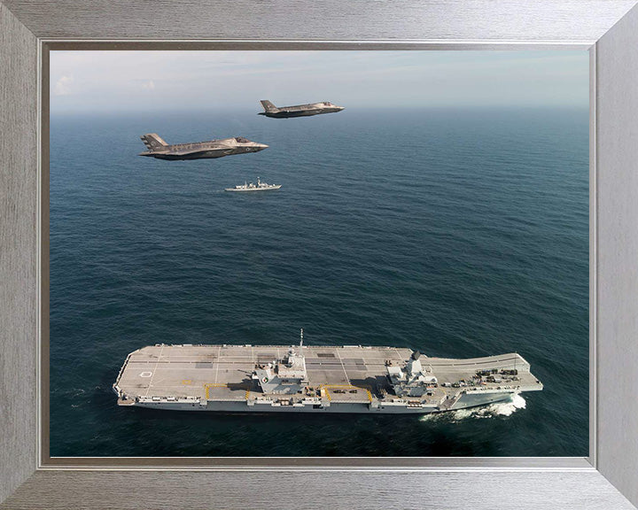 HMS Queen Elizabeth R08 | Photo Print | Framed Print | Queen Elizabeth Class | Aircraft Carrier | Royal Navy Hampshire Prints