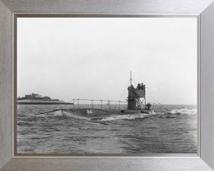 HMS B4 Photo Print - Port Side View - Royal Navy B Class Submarine Hampshire Prints 10 x 8 Silver Frame No