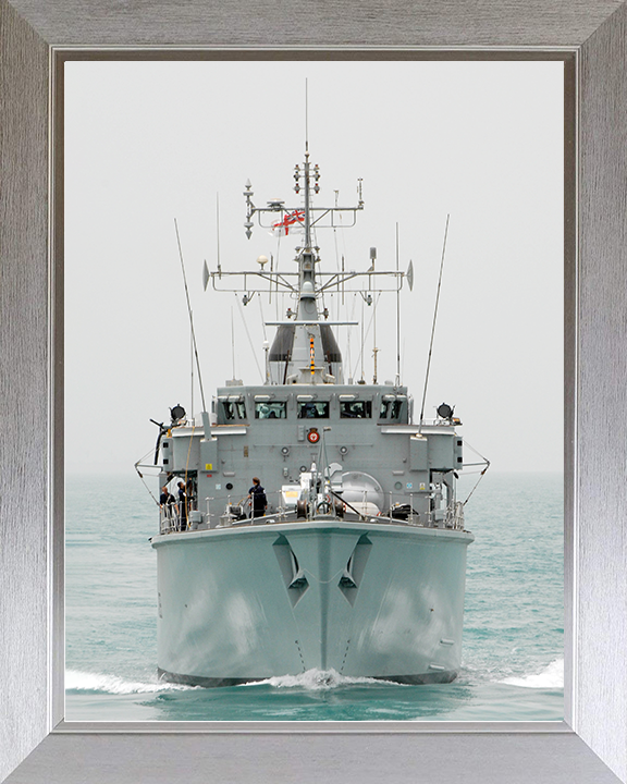HMS Atherstone (M38) Royal Navy Hunt Class Mine Warfare Vessel At Sea 2009 Warship Photo Print Wall Art Decor Posters, Prints, & Visual Artwork Hampshire Prints 10 x 8 Silver Frame No