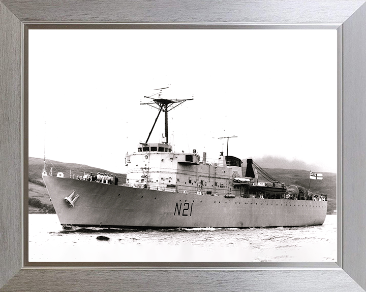 HMS Abdiel (N21) Royal Navy Abdiel Class Minelayer Photo Print Entering Harbour Warship Wall Art Posters, Prints, & Visual Artwork Hampshire Prints 10 x 8 Silver Frame No