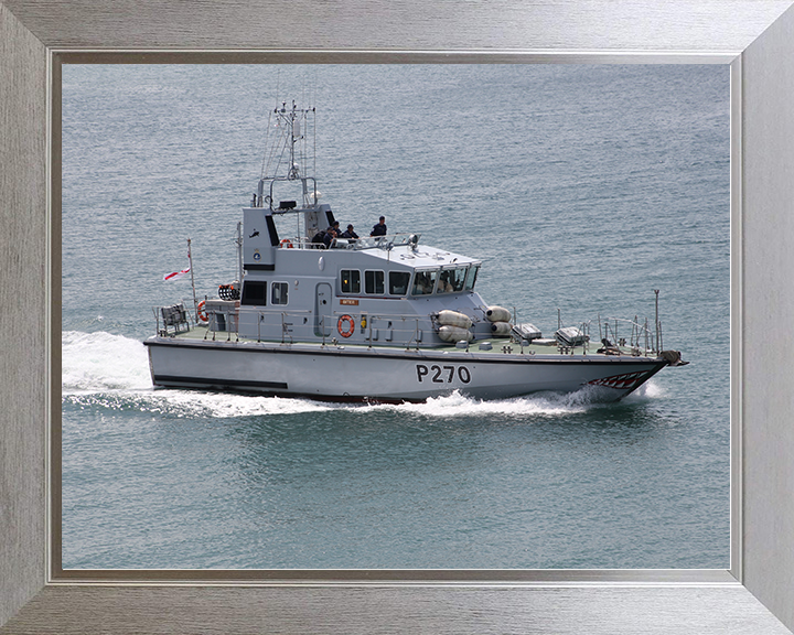 HMS Biter (P270) Royal Navy Archer Class P2000 Patrol Vessel Underway Photo Print Wall Art Decor Posters, Prints, & Visual Artwork Hampshire Prints 10 x 8 Silver Frame No