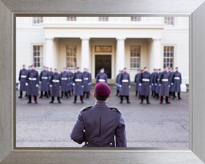 Parachute regiment on parade Photo Print - British Army Hampshire Prints 10 x 8 Silver Frame No