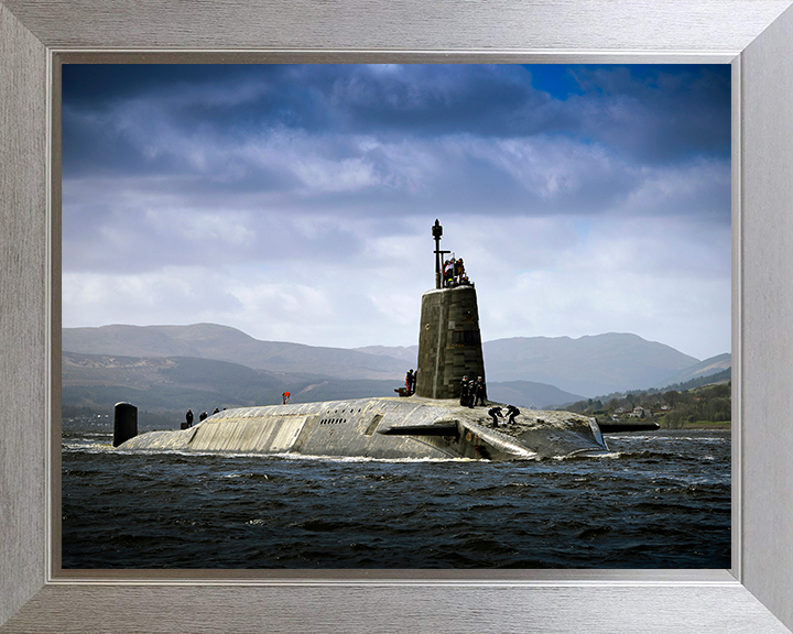 HMS Vigilant (S30) Photo Print - Returning to HNB Clyde - Royal Navy Vanguard Class Submarine Hampshire Prints 10 x 8 Silver Frame No