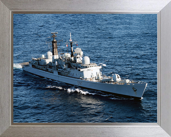 HMS Edinburgh (D97) Royal Navy Type 42 Destroyer High Starboard View Photo Print Wall Art Decor Posters, Prints, & Visual Artwork Hampshire Prints 10 x 8 Silver Frame No