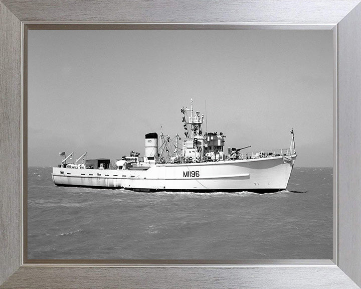 HMS Yarnton M1196 | Photo Print | Framed Print | Ton Class | Minesweeper | Royal Navy Hampshire Prints