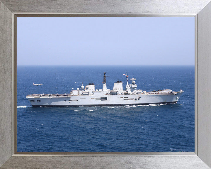 HMS Invincible R05 | Photo Print | Framed Print | Invincible Class | Aircraft Carrier | Royal Navy Hampshire Prints