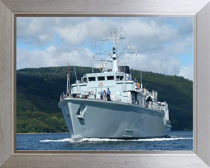 HMS Atherstone (M38) Royal Navy Hunt Class Mine Warfare Vessel Low Port Bow View Photo Print Wall Art Decor Posters, Prints, & Visual Artwork Hampshire Prints 10 x 8 Silver Frame No