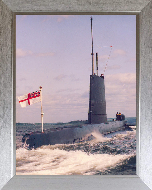 HMS Onyx (S21) Photo Print - Underway - Royal Navy Oberon Class Submarine Hampshire Prints 10 x 8 Silver Frame No