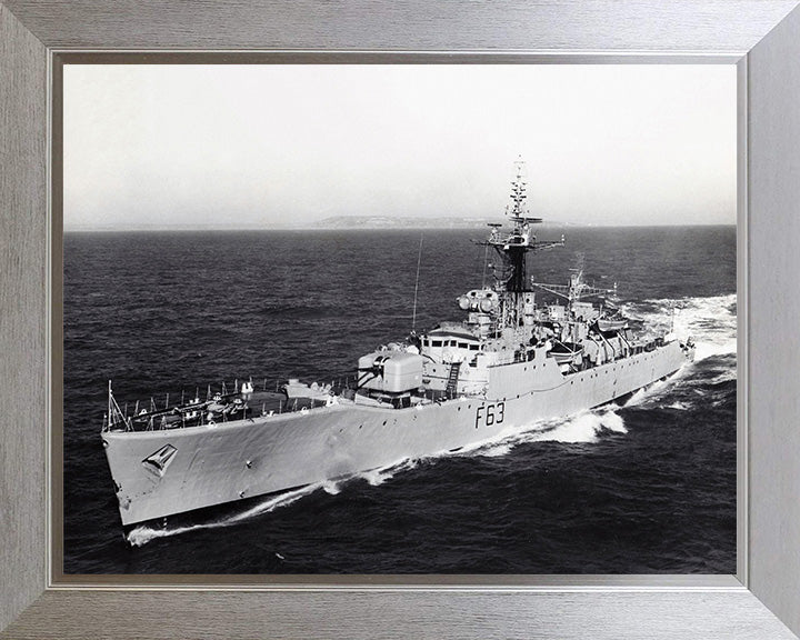 HMS Scarborough F63 Royal Navy Whitby class frigate Photo Print or Framed Print - Hampshire Prints