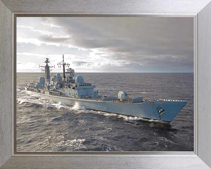 HMS Edinburgh (D97) Royal Navy Type 42 Destroyer Starboard View Photo Print Wall Art Decor Posters, Prints, & Visual Artwork Hampshire Prints 10 x 8 Silver Frame No