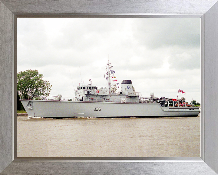 HMS Bicester (M36) Royal Navy Hunt Class Mine Warfare Vessel Port View Photo Print Wall Art Decor Posters, Prints, & Visual Artwork Hampshire Prints 10 x 8 Silver Frame No