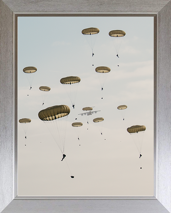 British Army Parachute Regiment Parachuting 2026 Photo Print Wall Art Military Decor Posters, Prints, & Visual Artwork Hampshire Prints 10 x 8 Silver Frame No