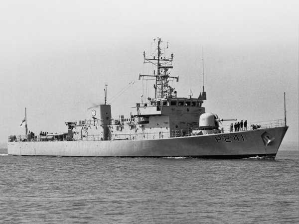HMS Starling P241 Peacock Class Patrol Vessel 1984