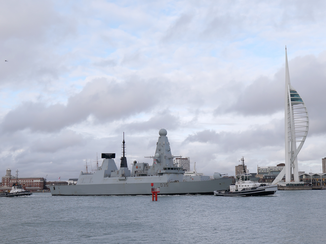 HMS Dragon (D35) Royal Navy Type 45 Destroyer Leaving Portsmouth March 2026 Photo Print Wall Art Decor Posters, Prints, & Visual Artwork Hampshire Prints 6 x 4 No Frame No