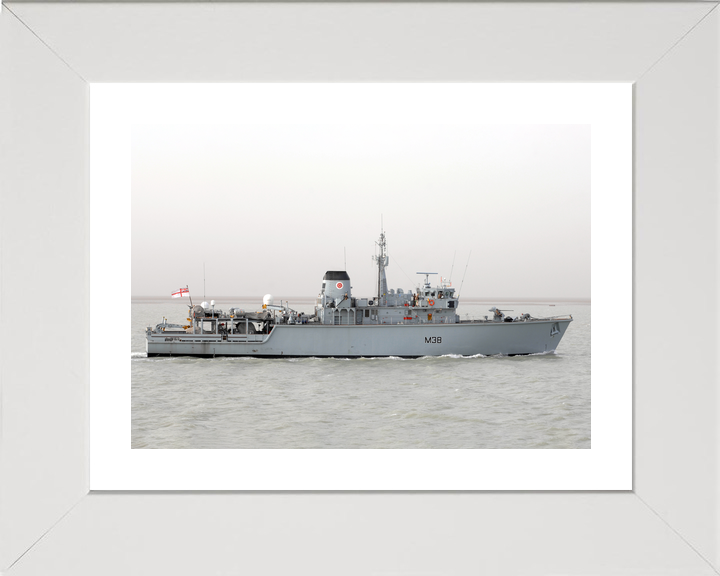 HMS Atherstone M38 Hunt Class Minehunter Iraq 2009