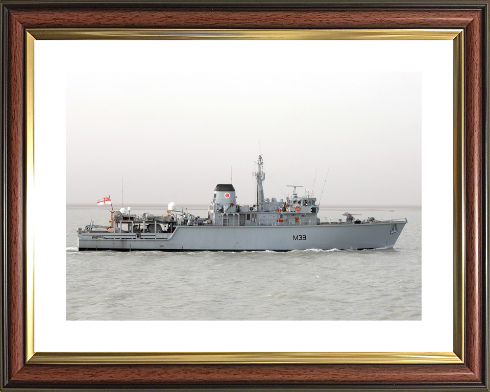 HMS Atherstone M38 Hunt Class Minehunter Iraq 2009