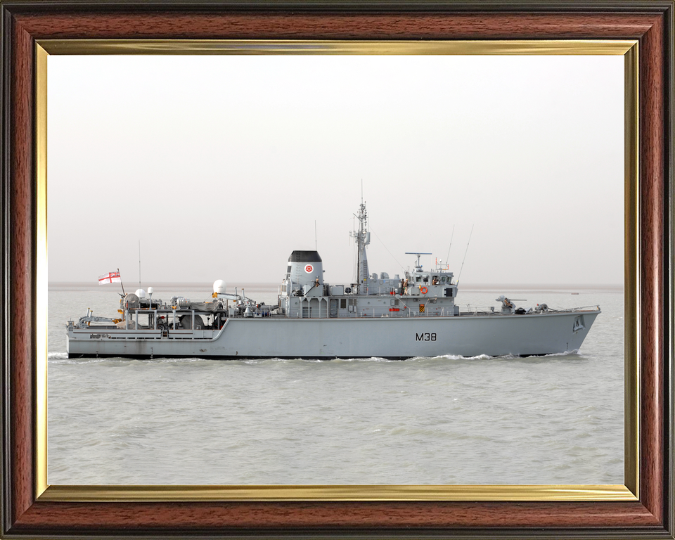 HMS Atherstone M38 Hunt Class Minehunter Iraq 2009
