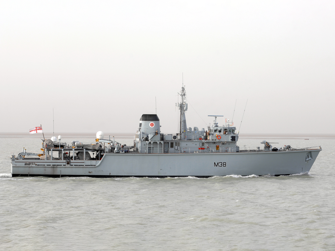 HMS Atherstone M38 Hunt Class Minehunter Iraq 2009