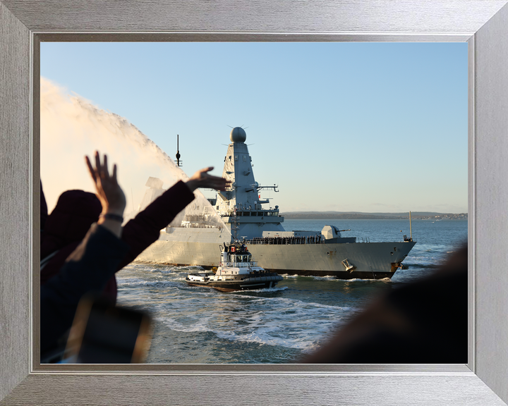 HMS Dauntless D33 Type 45 Destroyer 30 November 2025 Families Waving