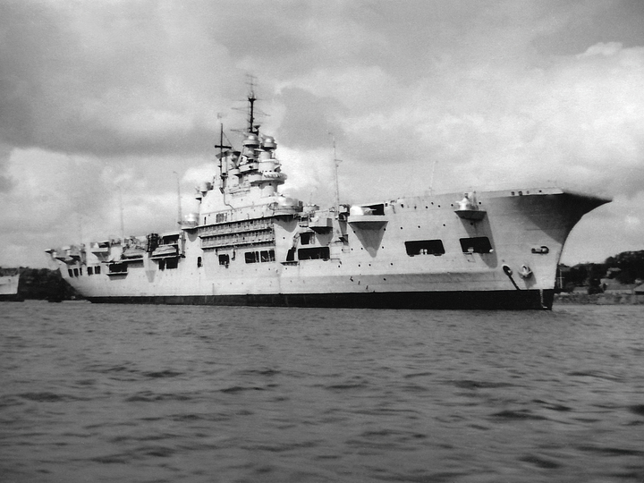 HMS Unicorn I72 Aircraft Repair Ship Starboard Side Photo Print - Posters, Prints, & Visual Artwork - by Hampshire Prints (image 1 of 9)