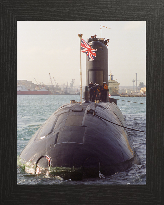 HMS Ursula S42 Upholder Class Submarine 1993