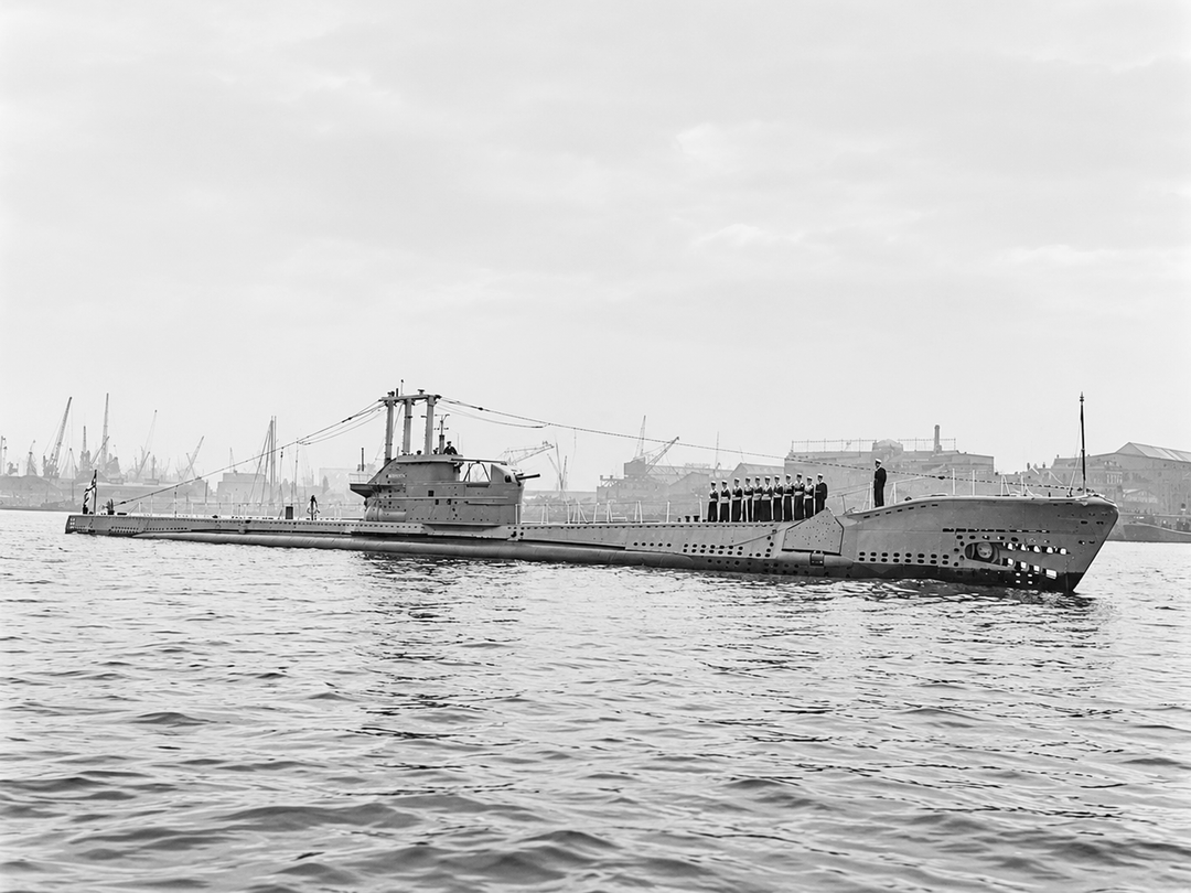HMS Aurochs P426 Amphion Class Submarine July 1948