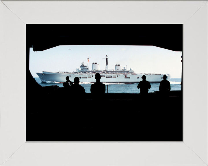 HMS Invincible R05 Invincible Class Aircraft Carrier March 1998